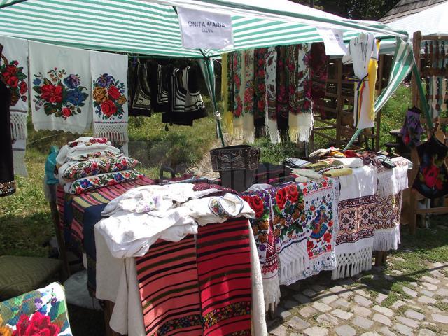 Tradiţie, diversitate şi noutate la Târgul Meşterilor Populari din Muzeul Satului Bucovinean