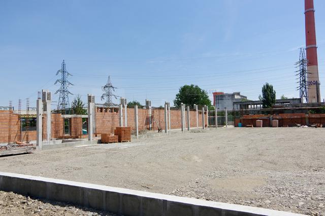 Pe terenul de la Ambro se construieşte de zor cel de-al doilea magazin LIDL din oraşul Suceava