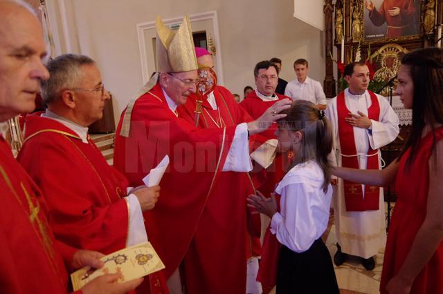 Conferirea Sfântului Mir de către Eminenta Sa Cardinalul de Koln Joachim Meisner