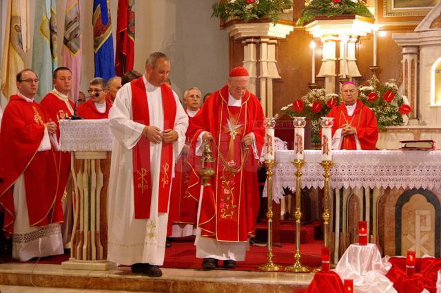 38 de tineri romano-catolici au primit Sfântul Mir de la Cardinalul de Köln, Joachim Meisner