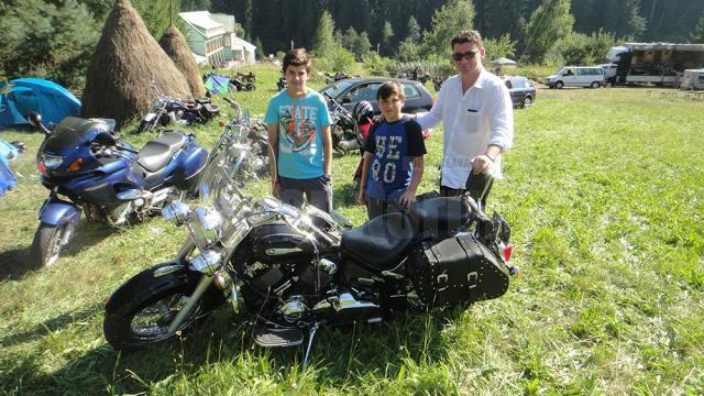 Mai bine de o sută de iubitori de motoare din ţară, dar şi din Germania, Austria şi Ungaria, s-au reunit la Suceviţa