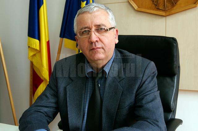 Constantin Harasim: ”Dacă îmi închid intrarea B acum, închid Instituţia Prefectului! O societate de construcţii nu are competenţă să-şi rezolve problemele şi opreşte accesul la o instituţie a statului. Ăsta este tupeu maxim”