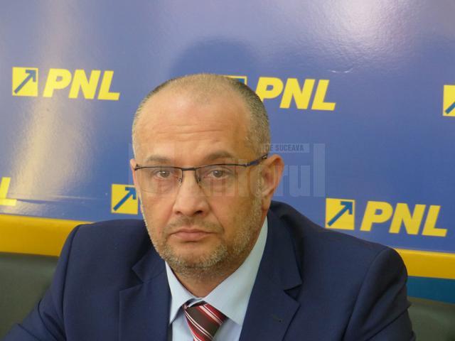 Copreşedintele Organizaţiei Judeţene Suceava a PNL, deputatul Alexandru Băişanu