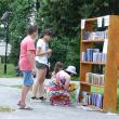 Zeci de suceveni au vizitat Parcul Cărţilor - Biblioteca în aer liber