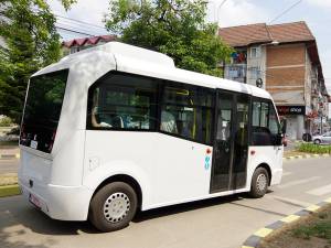 Noile microbuze de maxi-taxi ale TPL circulau de ieri pe străzile Sucevei