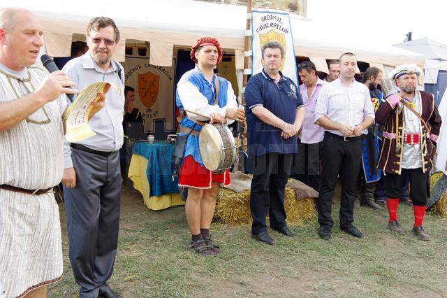 Autorităţile sucevene au participat la deschiderea oficială a Festivalului medieval din Cetatea de Scaun a Sucevei