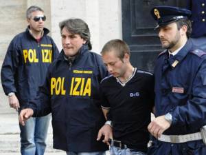 Vasile Marius Acsiniei, autor, în 2009, al unui oribil dublu asasinat comis la Napoli, în Italia, va fi transferat într-un penitenciar din România