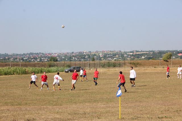 Festivalul „Sport şi voie bună” a adunat la Plopeni peste 300 de participanţi