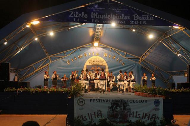 Ansamblul “Plaiurile Dornelor” a câştigat Trofeul Festivalului “Lină Chiralină” de la Brăila