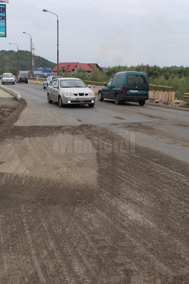 Podul de peste apa Sucevei, pregătit de turnarea stratului final de asfalt