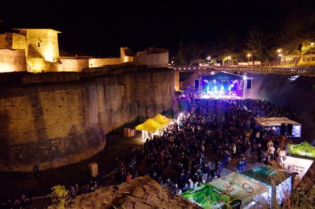 Bucovina Rock Castle, prima seară