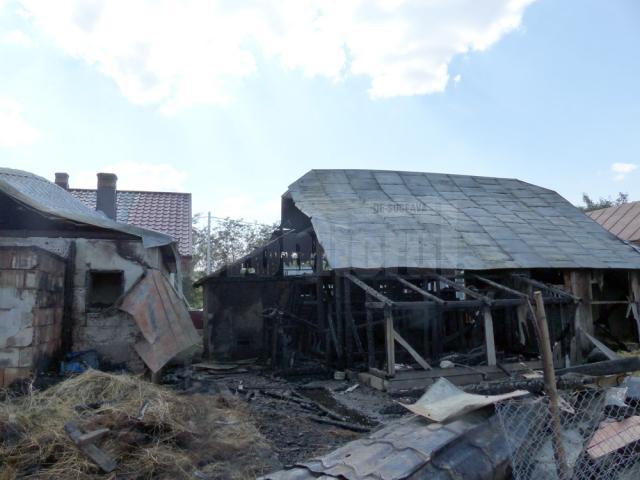 Dezastrul rămas în urma incendiului provocat