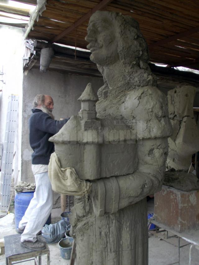 Sculptorul a făcut o serie de modificări la solicitarea comanditarului