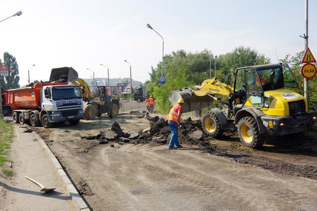 Executantul lucrării, firma Victor Construct, a închis traficul cu trei ore mai devreme decât estima iniţial