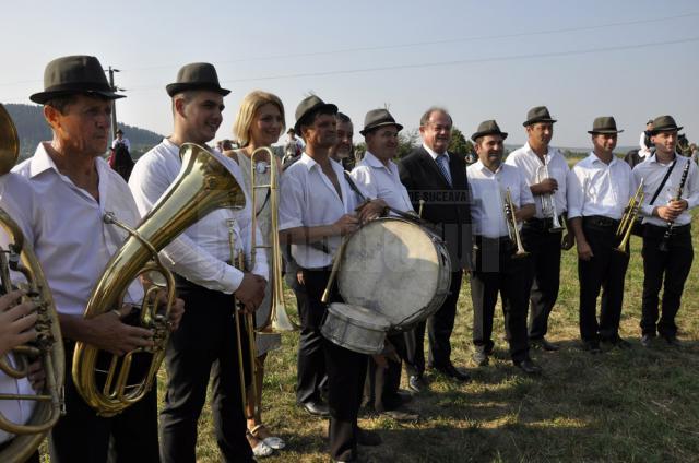 Gorghiu şi Blaga s-au recules la mormântul lui Ştefan cel Mare de la Putna