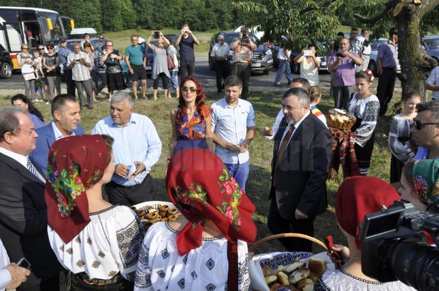 Gorghiu şi Blaga s-au recules la mormântul lui Ştefan cel Mare de la Putna