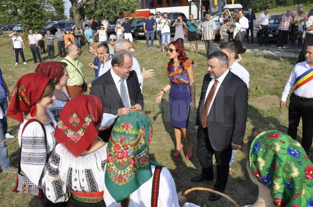 Gorghiu şi Blaga s-au recules la mormântul lui Ştefan cel Mare de la Putna