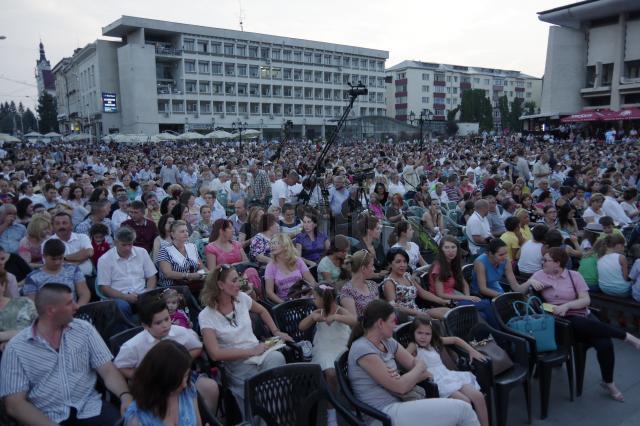 „Simfonii de toamnă” a adus muzica în sufletele a peste 5.000 de suceveni