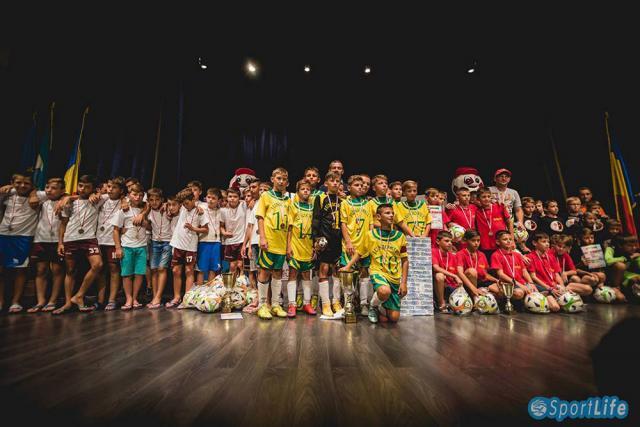 ACS Juniorul Suceava a câștigat trofeul Cupei E.ON Kinder