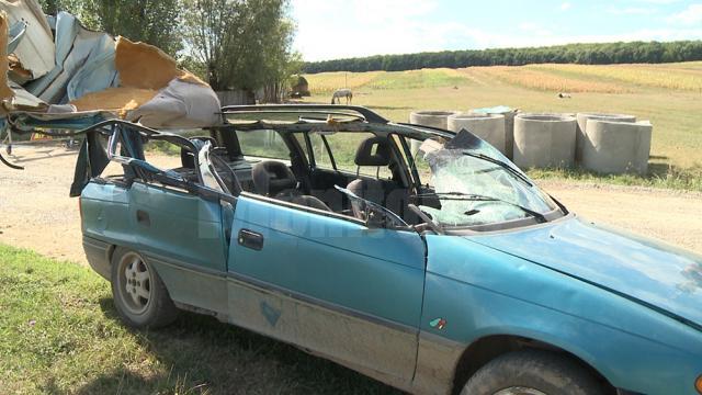 Bărbat strivit sub cupola maşinii de un excavator, în timp ce mergea după medicamente pentru fetiţa sa