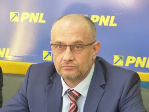 Alexandru Băişanu a fost demis din funcţia de copreşedinte al PNL Suceava