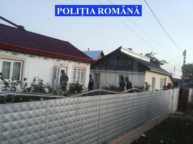 Percheziţii pentru destructurarea unui grup infracţional specializat în tâlhării şi furturi