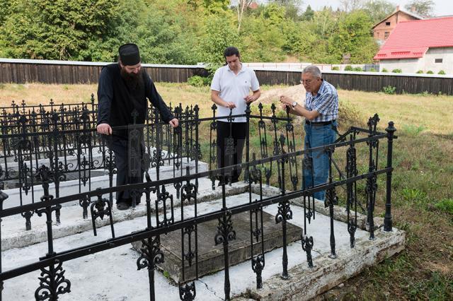 Colocviile Putnei, Mănăstirea Putna