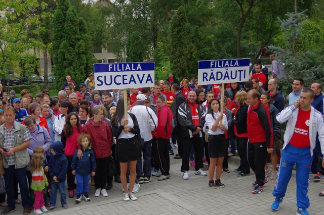 Sute de înscrişi la cel mai mare eveniment sportiv pentru personalul din învăţământ