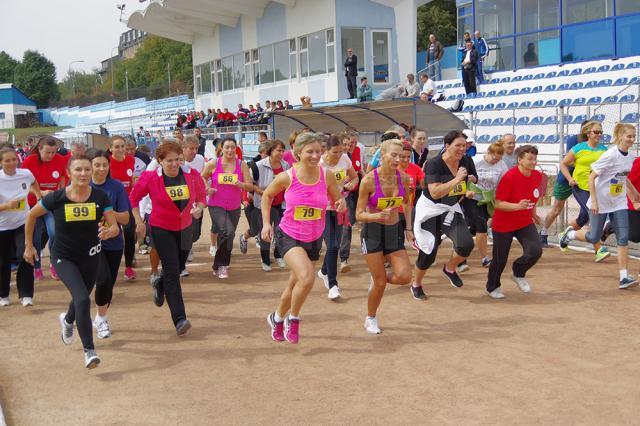 Aproape 300 de oameni ai şcolii au participat la crosul „Spartachiadei profesorilor”