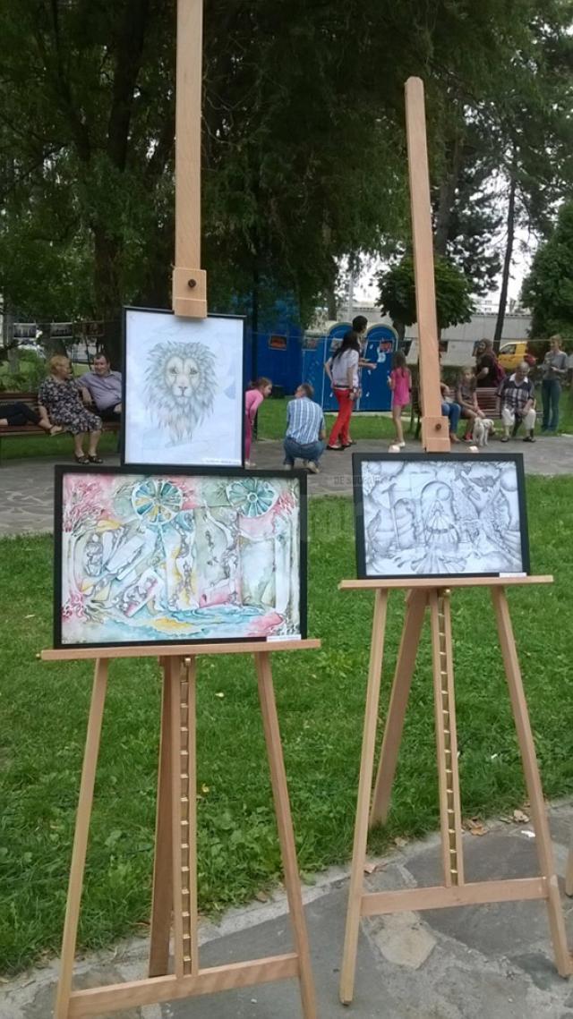 14 lucrări de grafică şi pictură, expuse în Parcul Universităţii