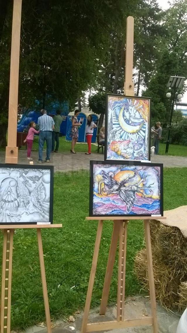 14 lucrări de grafică şi pictură, expuse în Parcul Universităţii