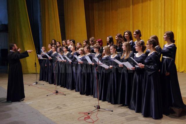 Festivitatea de deschidere a celui de-al 156-lea an şcolar al Colegiului „Ştefan cel Mare” a umplut sala mare a Casei de Cultură