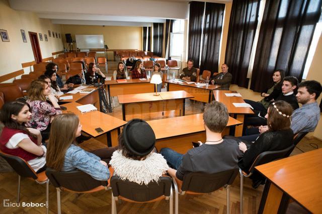 Întâlnire a Clubului de Poezie Foto: Gicu Boboc