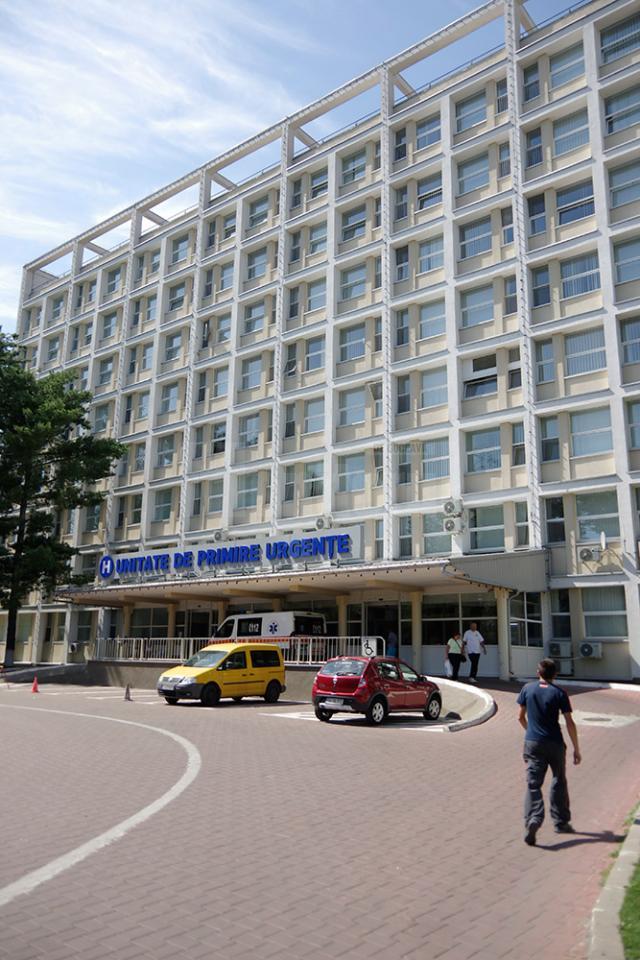 Externările, internările de zi şi activitatea ambulatoriului de specialitate din Spitalul de Urgenţă ”Sfântul Ioan cel Nou” din Suceava au fost blocate ieri, până în jurul orei 11.00