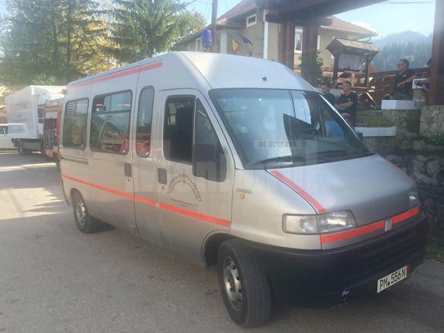 Comuna Pojorâta a primit ca donaţie din partea unei delegaţii din Germania un microbuz şi echipamente de descarcerare pentru serviciul local pentru situaţii de urgenţă