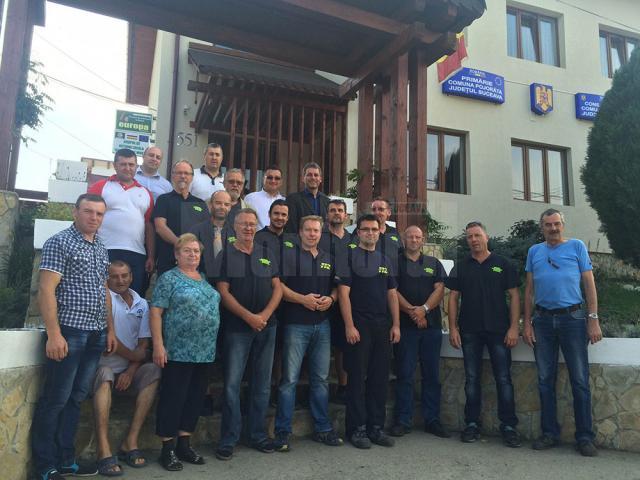 O delegaţie din Germania a donat comunei Pojorâta un microbuz şi echipamente de descarcerare