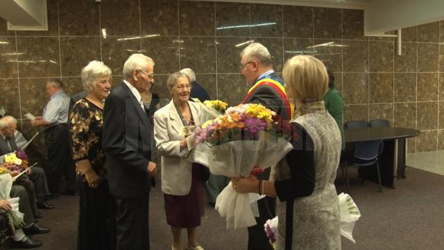 Cuplurile de aur, felicitate de primarul Ion Lungu pentru sărbătorirea a 50 de ani de căsătorie