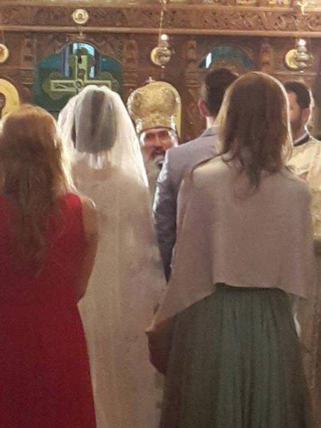 Nuntă de vis pentru îndrăgita interpretă Viorica Macovei, care s-a căsătorit sâmbătă, la Gura Humorului