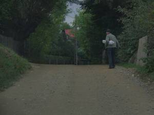 Pământul de pe şase străzi din municipiul Suceava urmează să fie înlocuit cu covor asfaltic