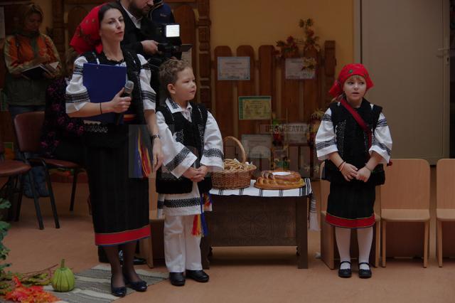 „Bun venit la şezătoare”, cu preşcolarii de la Grădiniţa „Sfântul Ioan cel Nou"