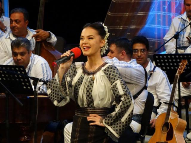 Andreea Chisăliţă a obţinut Marele Premiu şi Trofeul Festivalului „Maria Tanase”