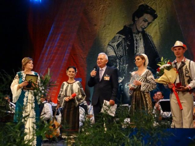 Suceveanca Andreea Chisăliţă a obţinut Marele Premiu şi Trofeul Festivalului „Maria Tănase”