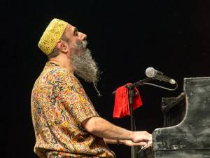 Rezonanţe armeneşti în jazz cu Harry Tavitian