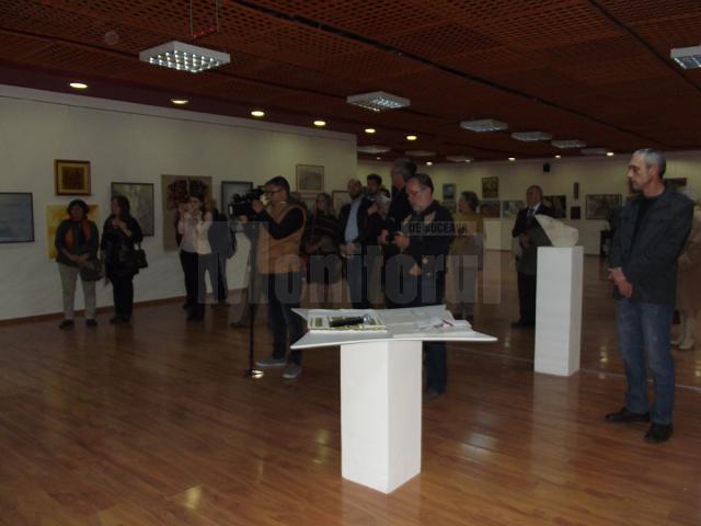 Expoziţia „Inimi unite”, la City Gallery