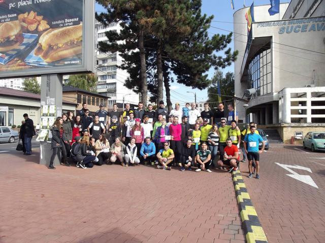 Peste 50 de tineri sportivi au alergat în ”Maratonul Cetăţilor” pentru ”Salvaţi Copiii”