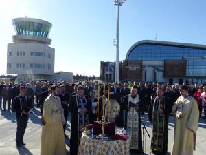 Arhiepiscopul Sucevei şi Rădăuţilor a sfinţit noul Aeroport „Ştefan cel Mare”