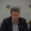 Preşedintele Consiliului Judeţean Suceava, Cătălin Nechifor, i-a cerut public demisia liderului consilierilor judeţeni ai PNL, Vasile Ilie, pentru „minciună prin omisiune”