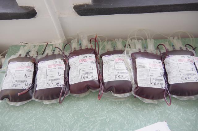 Numărul de flacoane de sânge recoltate s-au dublat luni la Centrul de transfuzii Punctele de colectare a sângelui au fost ocupate la maxim