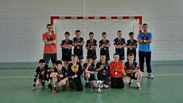 Juniorii Clubului Sportiv Universitar din Suceava au reuşit să obţină primul punct în acest sezon