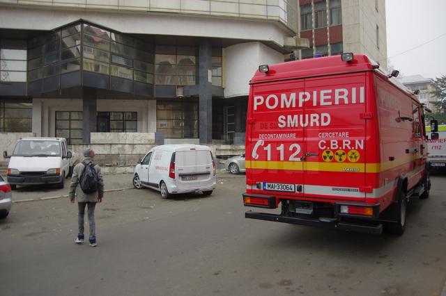 Au alertat pompierii după ce au simţit miros de gaz în centrul Sucevei